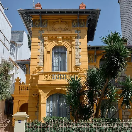 Апарт-отель Maison Des Barons *