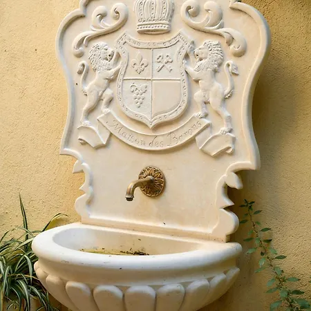 Maison Des Barons *