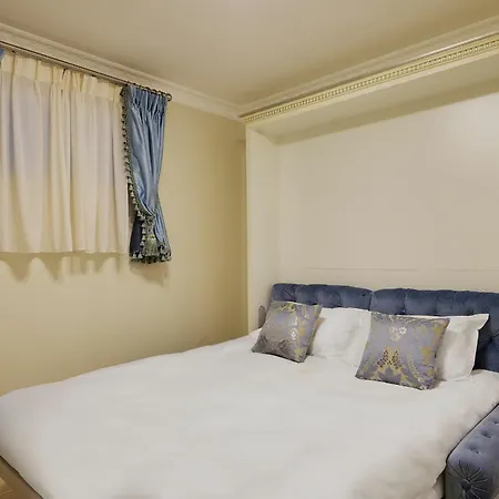 Maison Des Barons Апарт-отель 4*